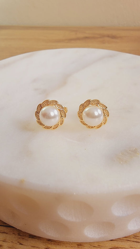 Pearl Studs