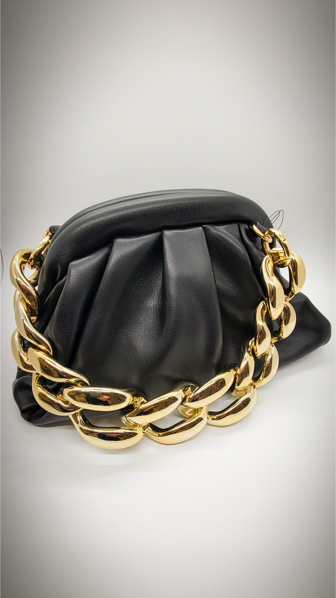 Crossbody with Oversized Chain